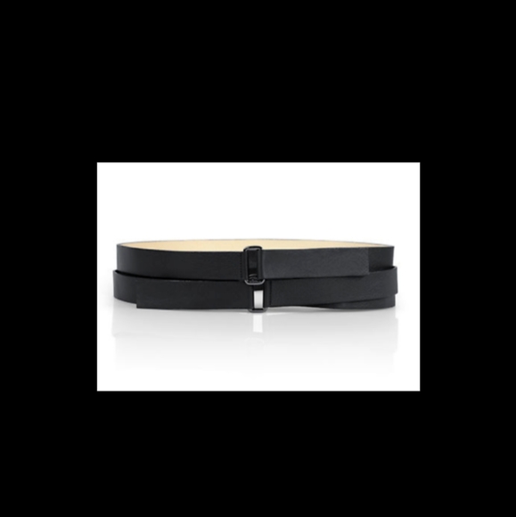 Wolford Accessories - Wolford Mago Leather belt black size 75